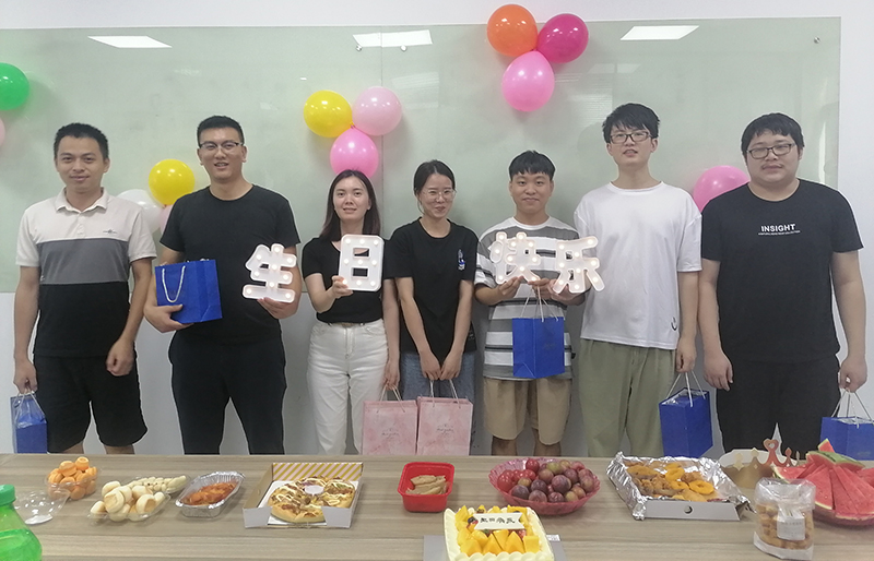 小麥物聯(lián)8月生日會|感恩相伴，遇見美好